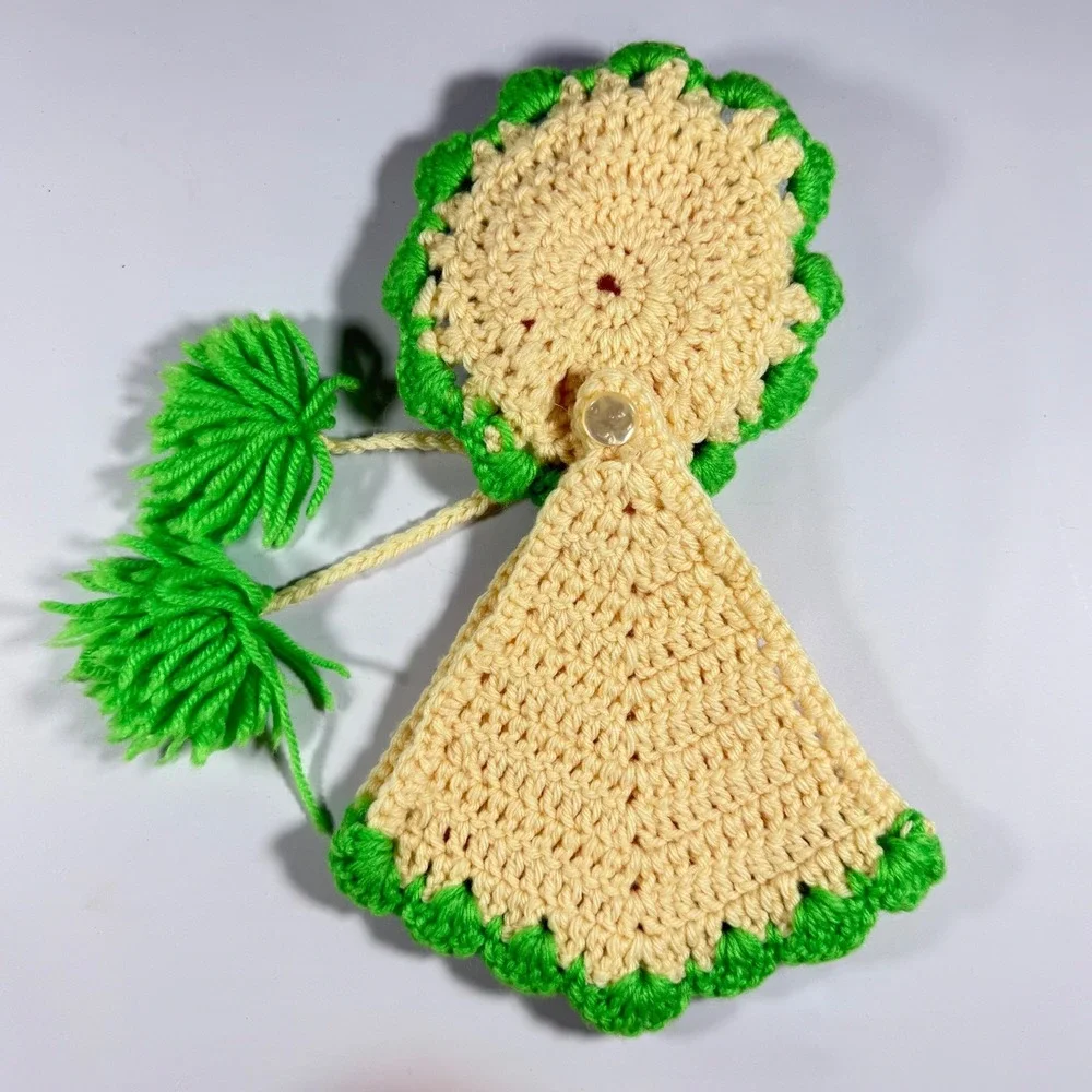 VTG Handmade Crochet Doll Face Pot Holder Hot Pad Kitchen Kitschy Green Cream